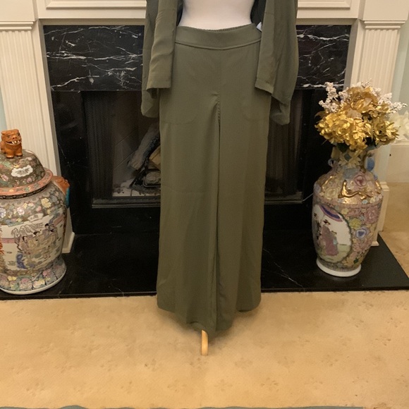 NWT’s “Max Studio” olive drab pants and jacket - Picture 4 of 11